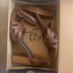 Worthington barra cognac 3.5 inch heels